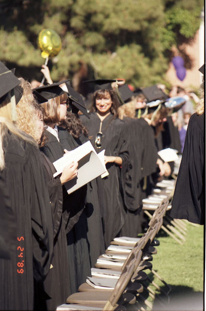 GA.1989.05.24.00.00.17-Geffen-Graduation